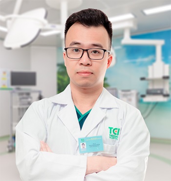 Doctor Pham Hong Quan